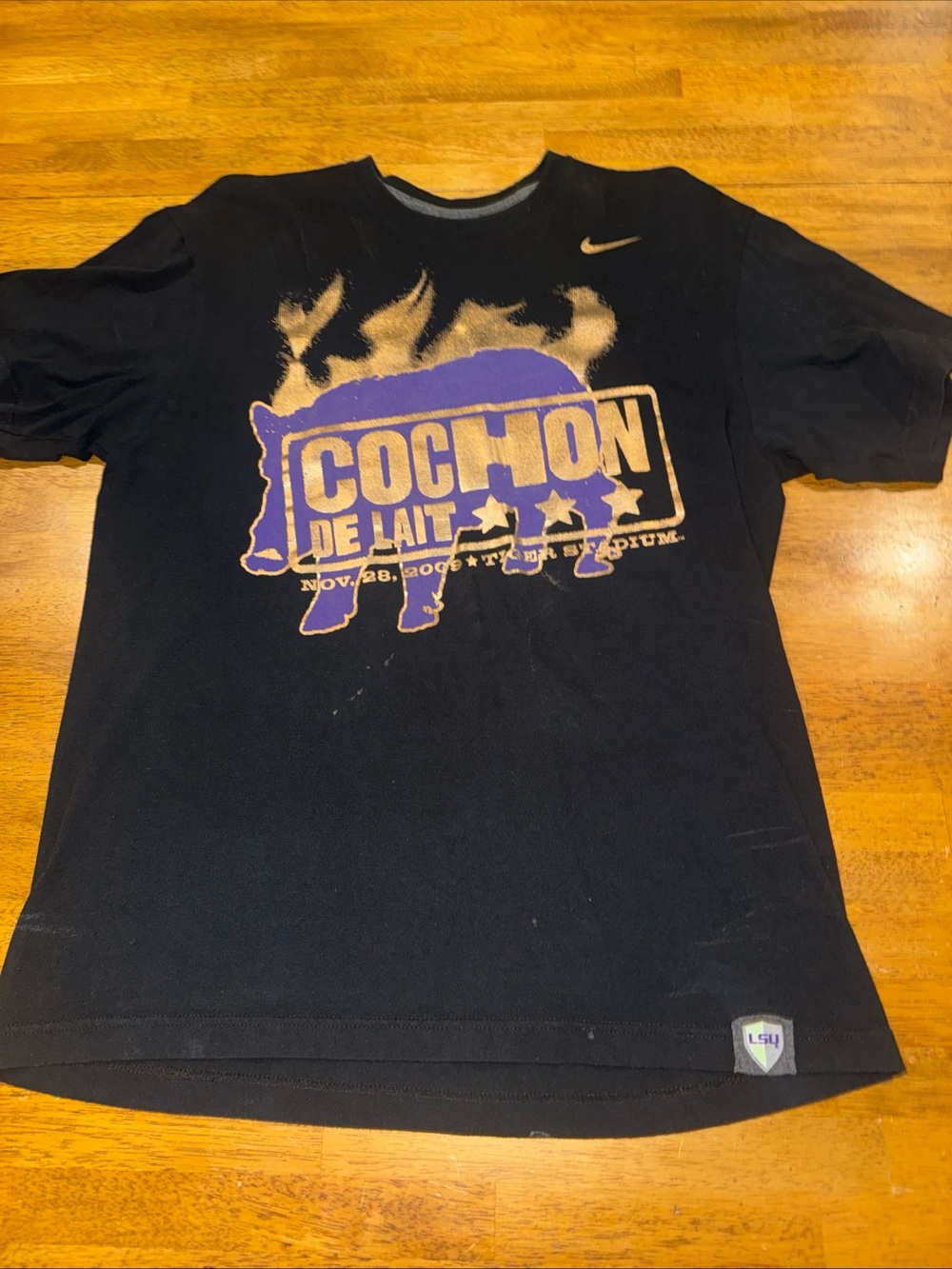 Nike LSU T-Shirt Large Black Cochon De Lait BBQ  Hog Football Sportswear EUC